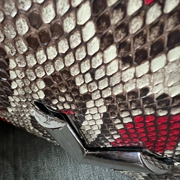 *RARE* Louis Vuitton Twist MM Purse in Red Python - Picture 6 of 16